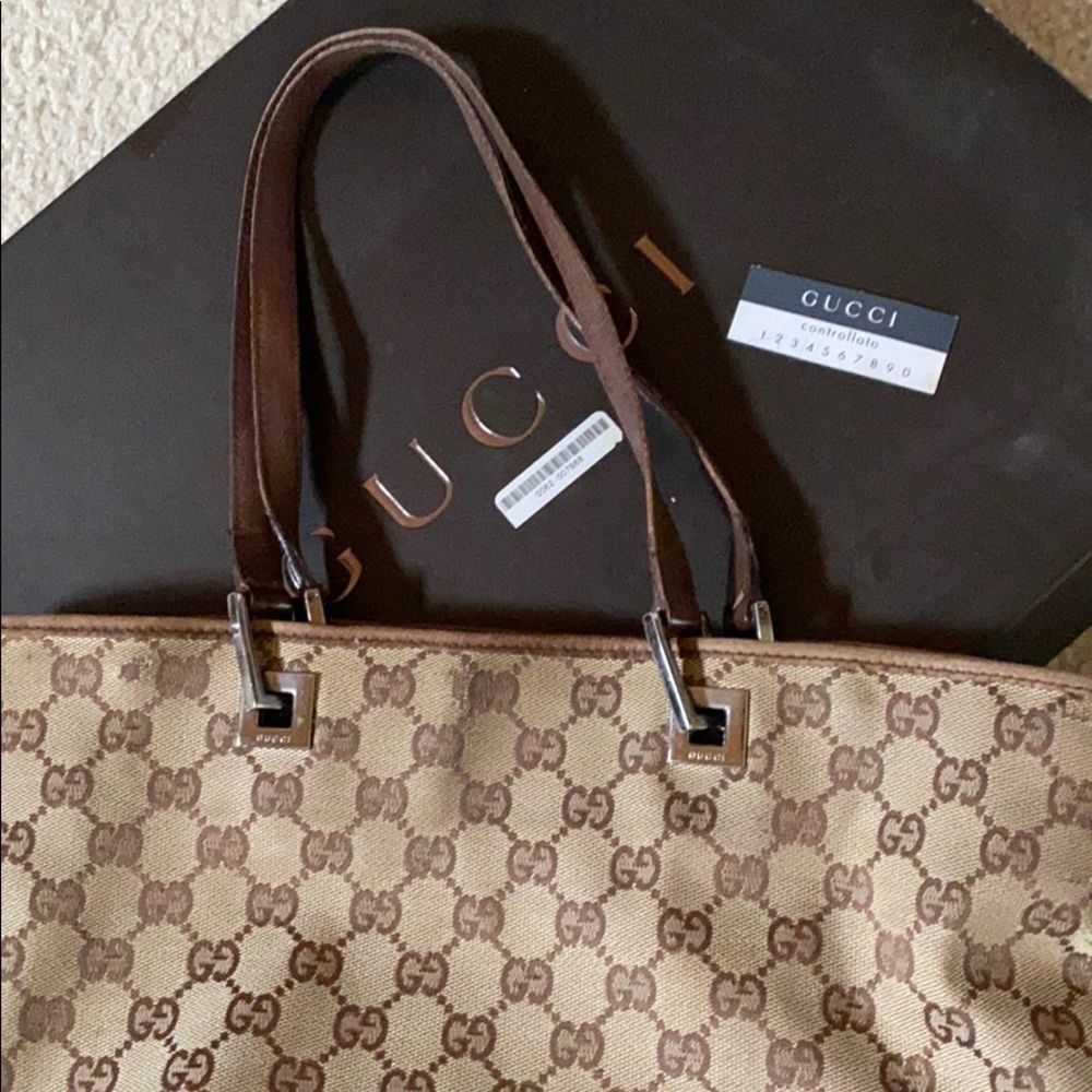 Gucci tote with box